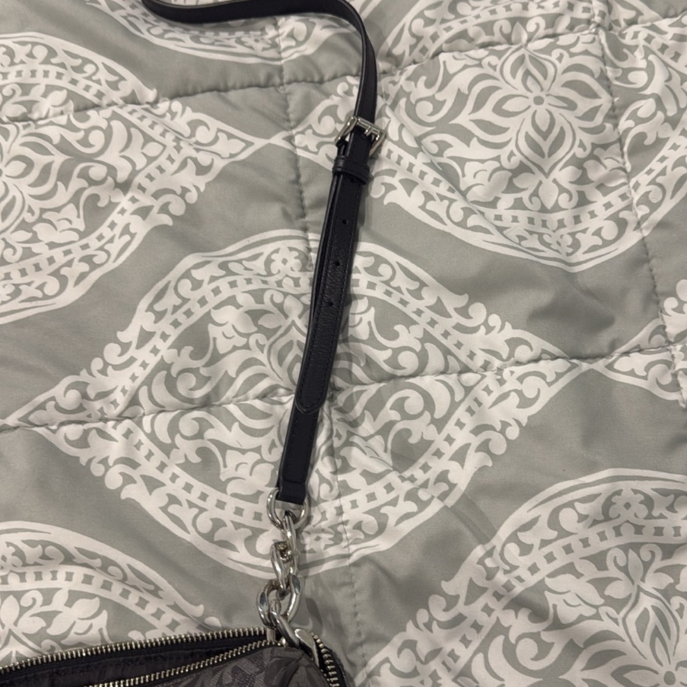 Pre-loved, in great condition MK purse - Picture 12 of 12